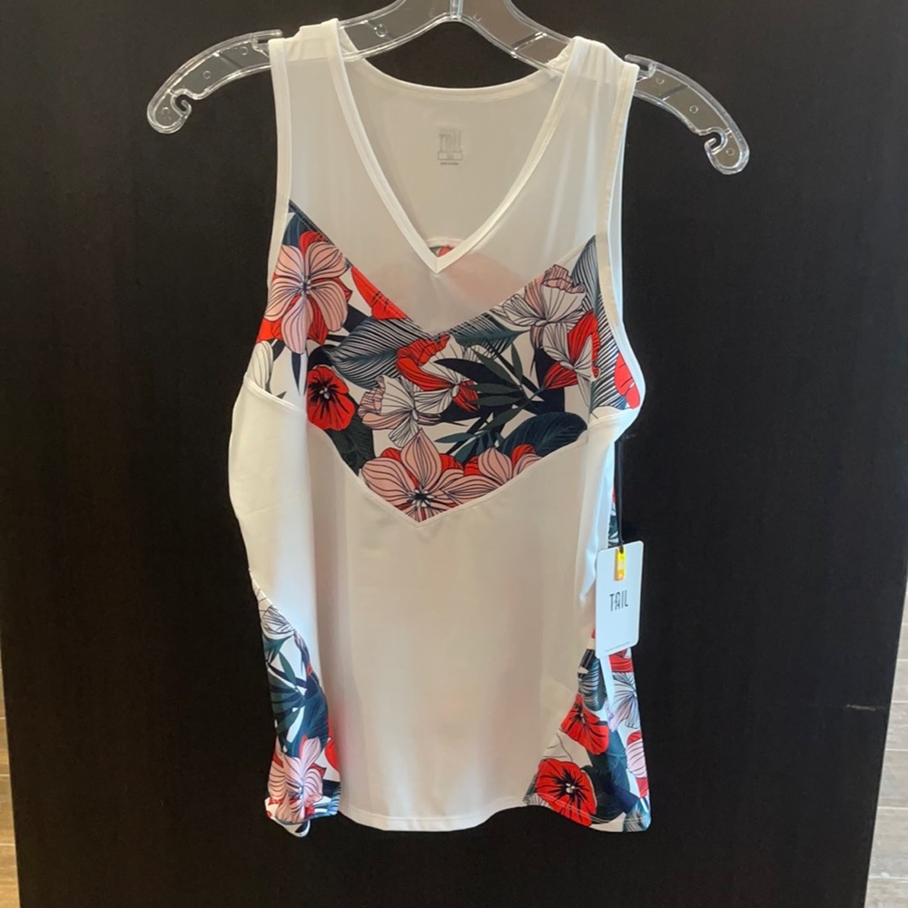 Tail Wilhemina v-neck tennis tank